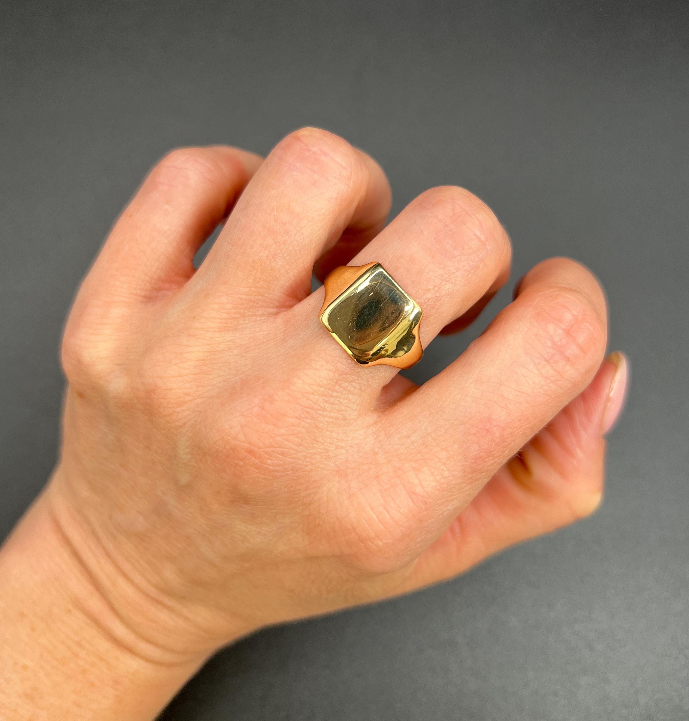 Vintage 18ct Yellow Gold, Rectangular Signet Ring Hallmarked