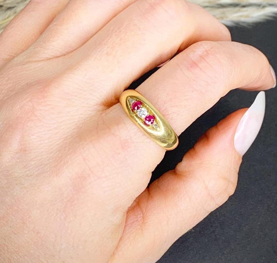 Antique 18ct Gold, Victorian Ruby & Diamond Boat Shap… - Gem