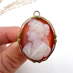 Antique 10ct Gold, Victorian Hardstone Cameo Pendant Brooch