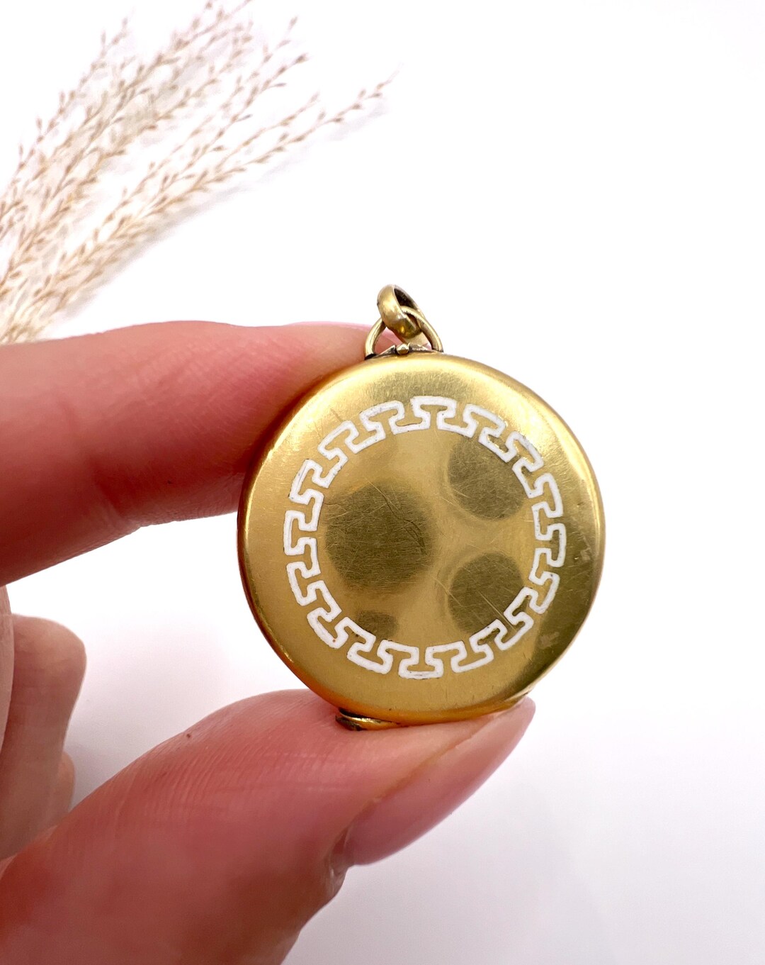 Antique 15ct Yellow Gold, Edwardian Era Greek Key White Enamel Round ...