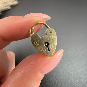Vintage 9ct Gold, Heart Padlock Pendant, Bracelet Charm Clasp, Hallmarked London 1975