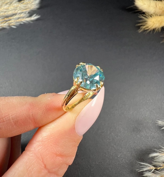 Anello Vintage Esagerato Regolabile con Cristalli Multicolore, Grande Anello a Fiore Cavo per Donne