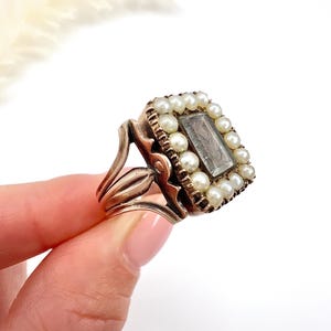 Antique 9ct Gold, Early Victorian Seed Pearl & Carnelian Spinner Memorial Ring