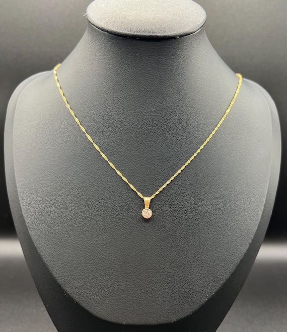 9ct gold Diamond necklace 9ct gold Diamond necklace