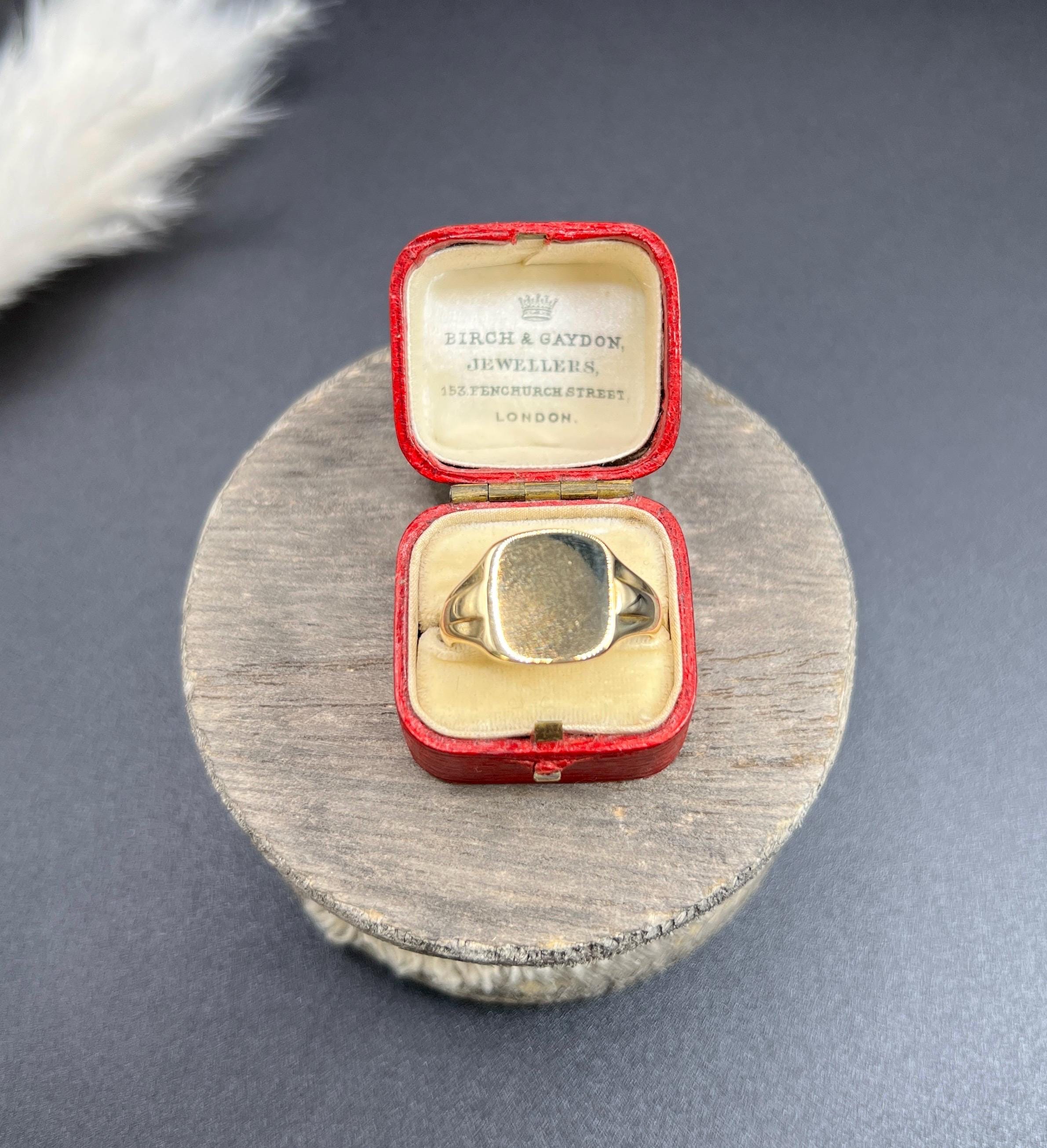 Vintage 18ct Yellow Gold, Square Shaped Signet Ring