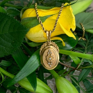 Victorian Gold & Seed Pearl Locket image 4