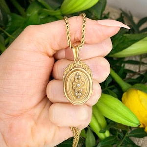 Victorian Gold & Seed Pearl Locket image 1