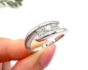 Vintage 18ct White Gold, Diamond Three Stone Crossover Engagement Ring