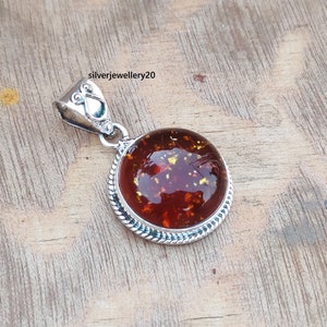 beautiful natural Amber Gemstone Pendant / Baltic Amber Pendant / Vintage Jewelry Lot / Wholesale wonderful gift all friend , best pendant