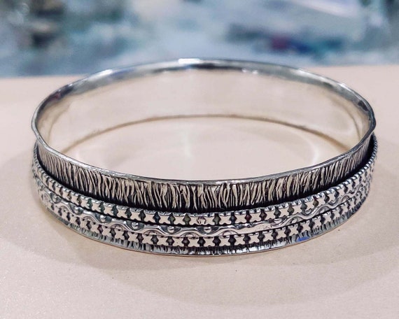 Sterling silver spinner bangle Sterling silver spinner bangle
