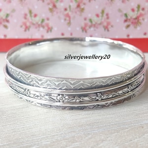 Sterling silver Spinner flower Bangle, Three Band Spinner Bangle, Stackable Bangle, Silver Hammered Bangle, Gift for Her, Handmade Bangle.