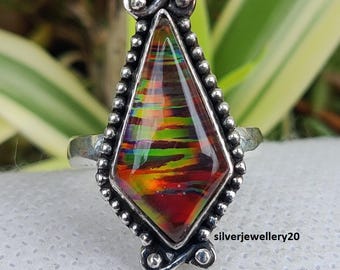Anillo de plata de ley hecho a mano con ópalo multicolor: engaste de bisel vintage