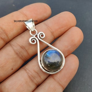 Labradorite Pendant, 925 Silver Sterling Pendant, Handmade Pendant, Gemstone Pendant, Silver Pendant, Pretty Pendant, Labradorite Jewelry***