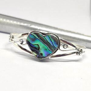 Abalone schelp hart edelsteen handgemaakte sterlingzilveren manchetarmband met abalone schelp inlegwerk unieke boho sieraden verstelbare armband Lucy cadeau