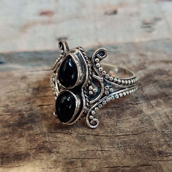 Belle bague en onyx noir, anneau, bague en argent sterling 925, cadeau de mariage, bague faite main, bague en pierre de mouton poire, bague pour femme ***