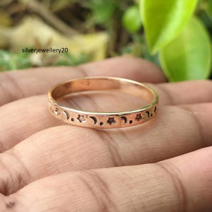 Koperen maansterring | Celestial-bandring | Handgemaakte minimale stapelring | Boho-sieraden | Cadeau voor haar | trending ringcadeau voor mama
