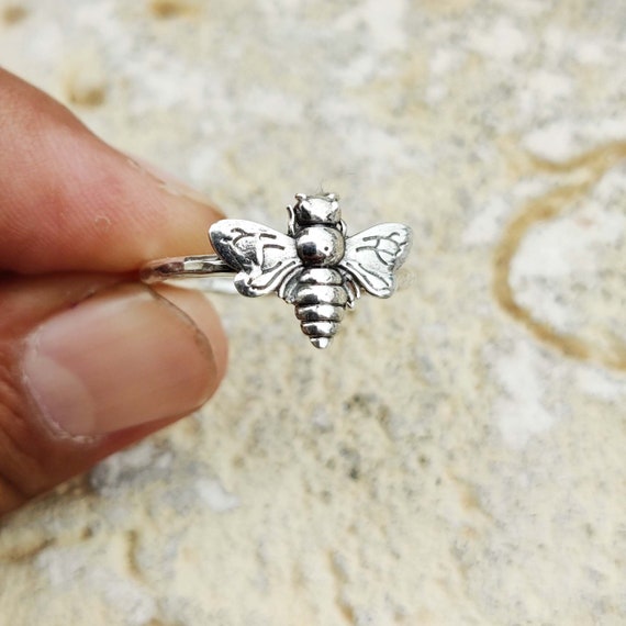 Bee silver ring best sale