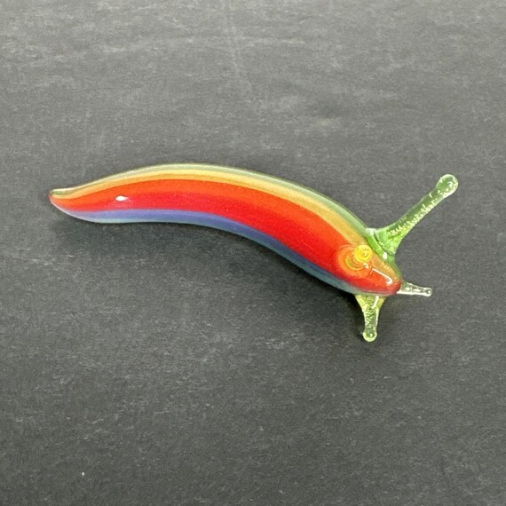 新品　置物　レインボー　CALIFORNIA : レインボー 虹色 ぐるぐる渦巻き 宇宙肉球 Mサイズ