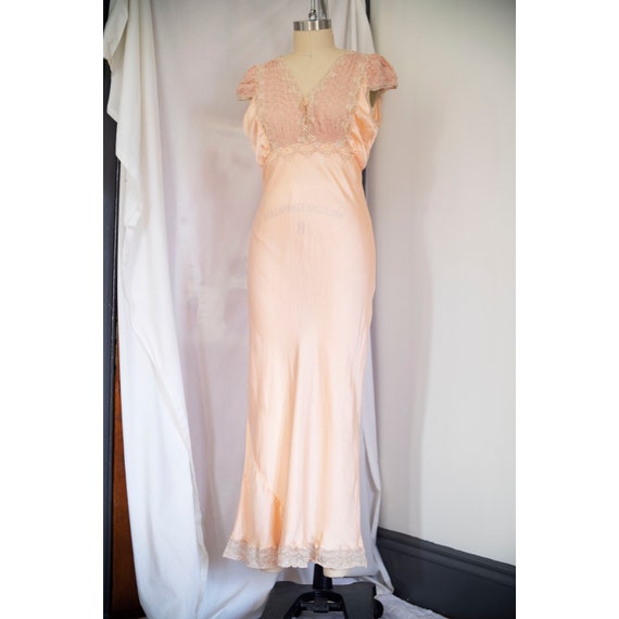 Vintage 1940s Lingerie, 30s-40s Peach Satin Lace … - image 2