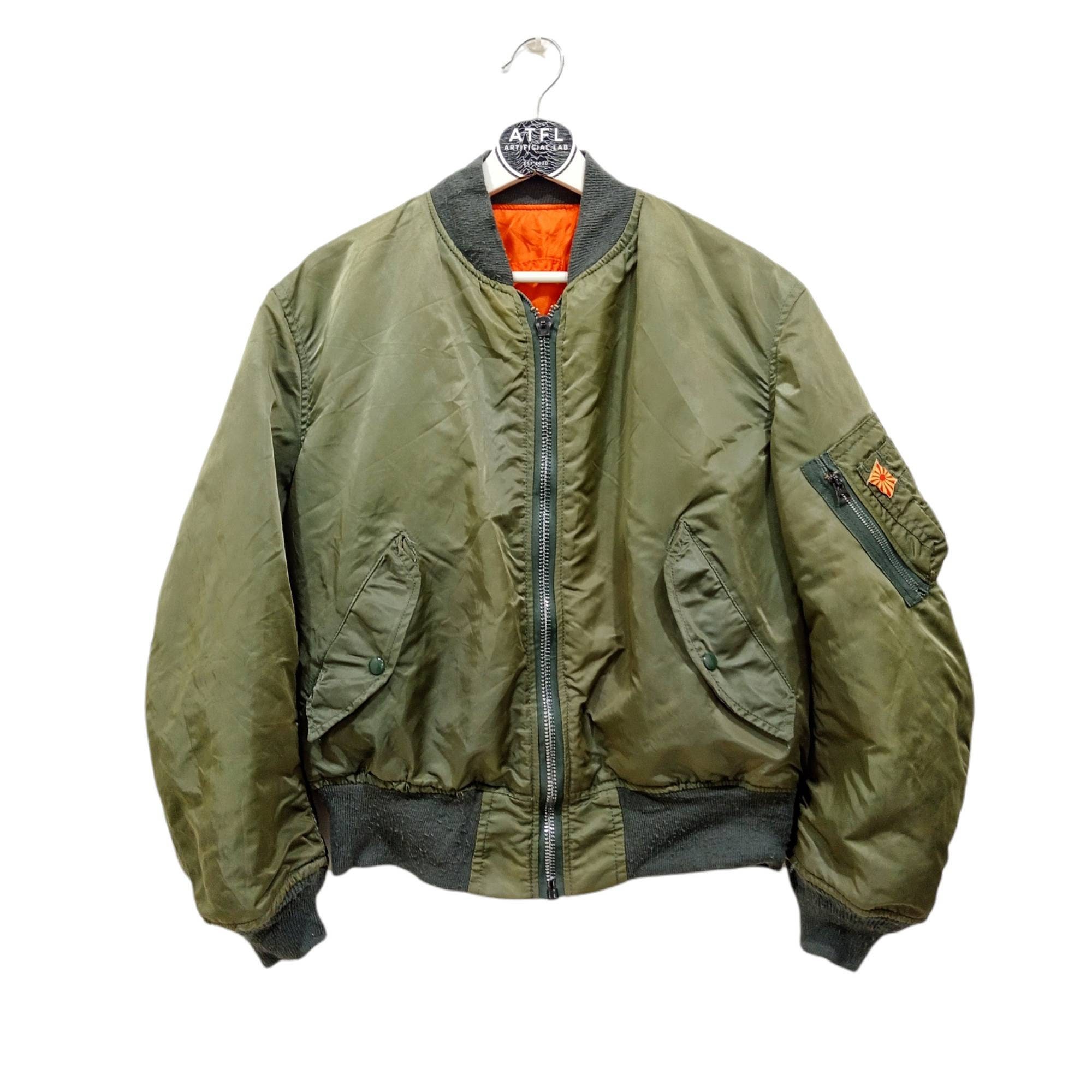 Chaqueta bomber reversible MA-1 de Alpha Industries vintage de los años 90, estilo urbano minimalista, color verde militar, talla M - Etsy España Chaqueta bomber reversible MA-1 de Alpha Industries vintage de los años 90, estilo urbano minimalista, color verde militar, talla M - Etsy España