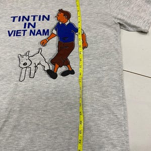 00-tals vintage TinTin i Vietnam T-shirts Grafiska T-shirts Streetwear Storlek M bild 7