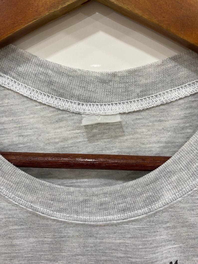 00-tals vintage TinTin i Vietnam T-shirts Grafiska T-shirts Streetwear Storlek M bild 4