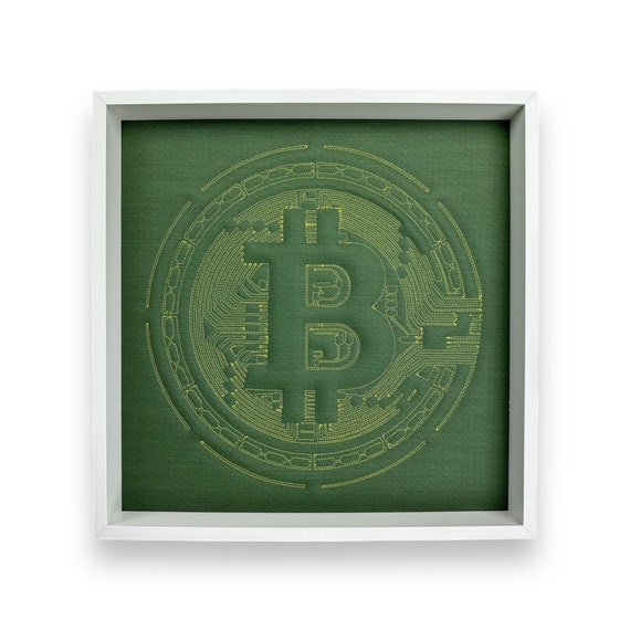 Yellow Sewn Bitcoin (BTC) Green Leather Masterpiece Leather Art Cryptocurrency Craftsmanship | BTC Wall Decoration 50 x 50 cm