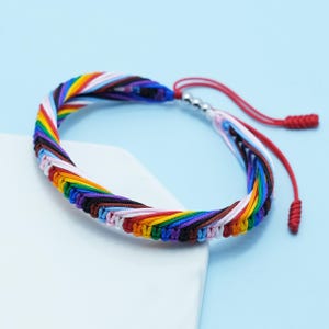 Progress Pride-armband, Proud Love Tibetaanse polsomslagarmband, LGBT-spullen vlag, Love LGBTQIA+ Pride, surferarmband, boho touwarmband