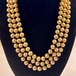 vintage 1950s 3 Strand Pearl Necklace Champagne Colored