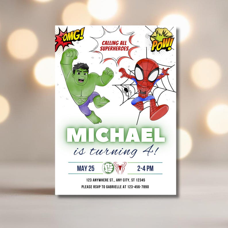 K&ouml;nnte beinhalten: Eine wei&szlig;e Einladungskarte mit Comic-Grafiken, die Hulk und Spider-Man zeigen. Der Text enth&auml;lt "MICHAEL wird 4!" und Veranstaltungsdetails. Die Karte hat Sprechblasen mit "OMG!" und "POW!"
