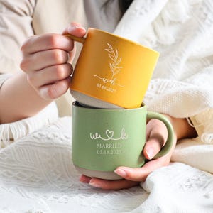 Regalos de boda para pareja, taza de café de cerámica personalizada, taza de cerámica, regalo grabado, regalo de despedida de soltera, regalo de compromiso para la novia