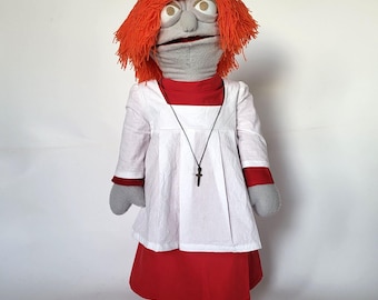 ¡La marioneta del monaguillo es el regalo perfecto para el Día de la Madre para coros y amantes del teatro! Un hermoso complemento para cualquier iglesia.