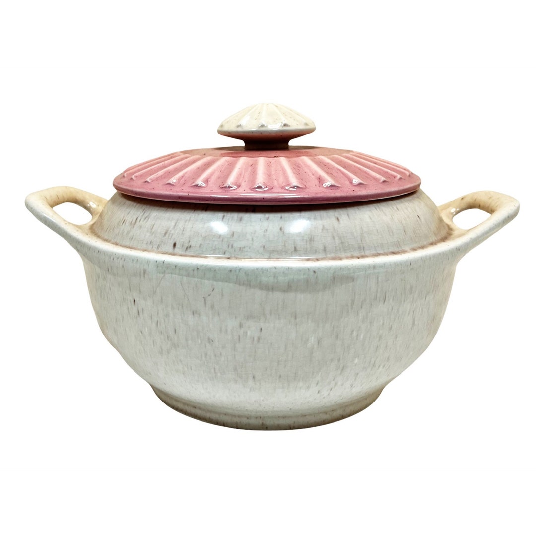 Mid Century Pink Casserole Pot, Covered Pink Vegetable Dish, Ceramic