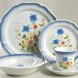 Fresh Cuttings by MIKASA, Dinner Plate, Salad Plate, Cereal Bowl, Saucer and Cup, Made in Japan, 1970's Tableware, Floral Plates, Stoneware