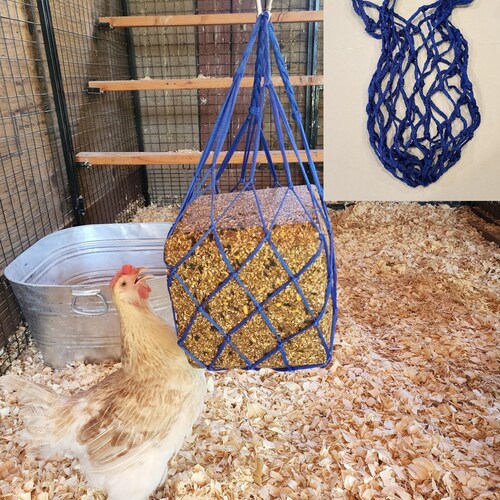 Chicken Coop Flock Block Bird Seed Hanging Bag Veggie Treat Holder Poultry Toy