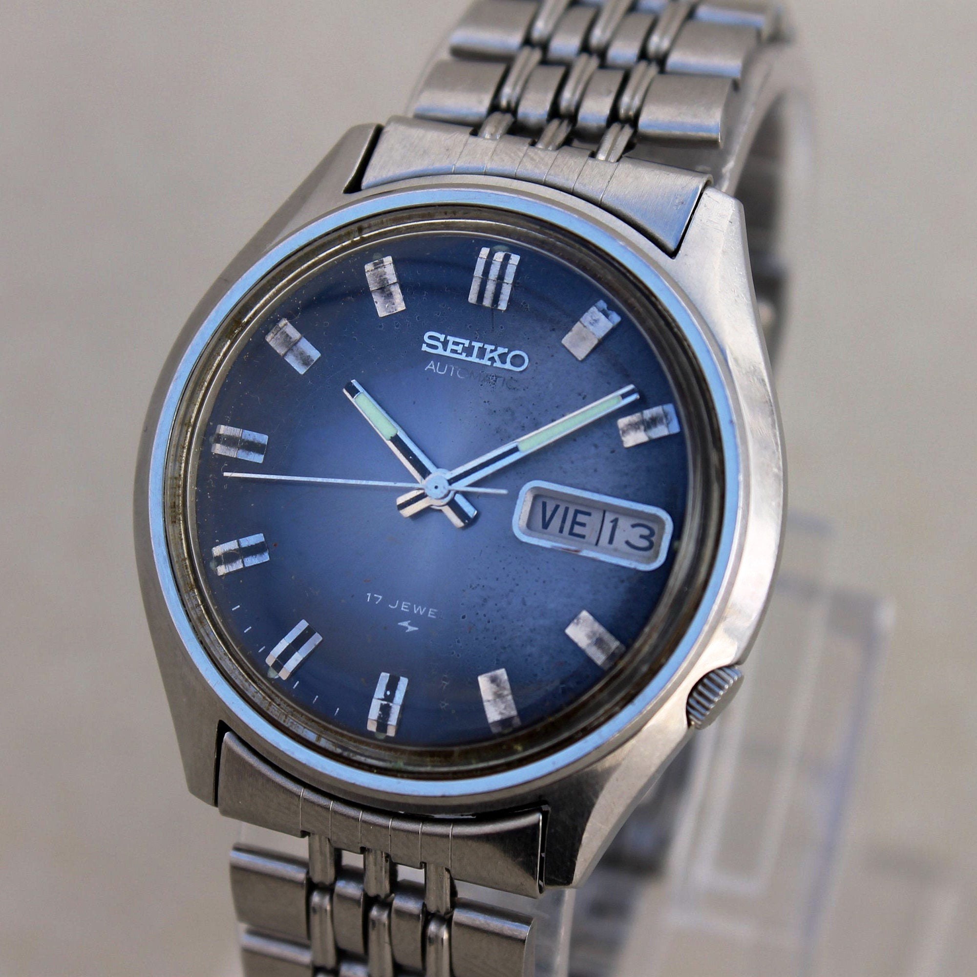 seiko 5 gray dial