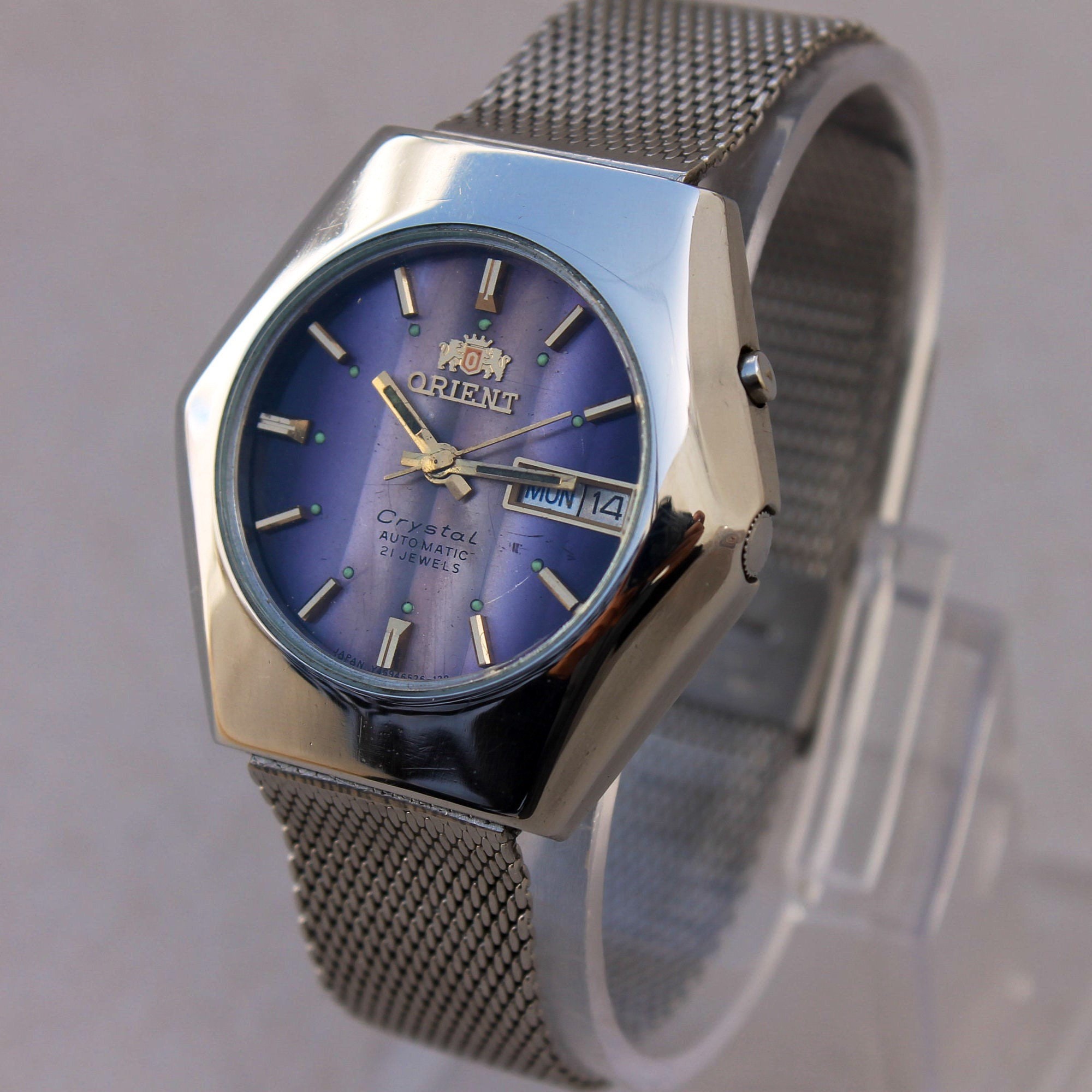 orient crystal automatic