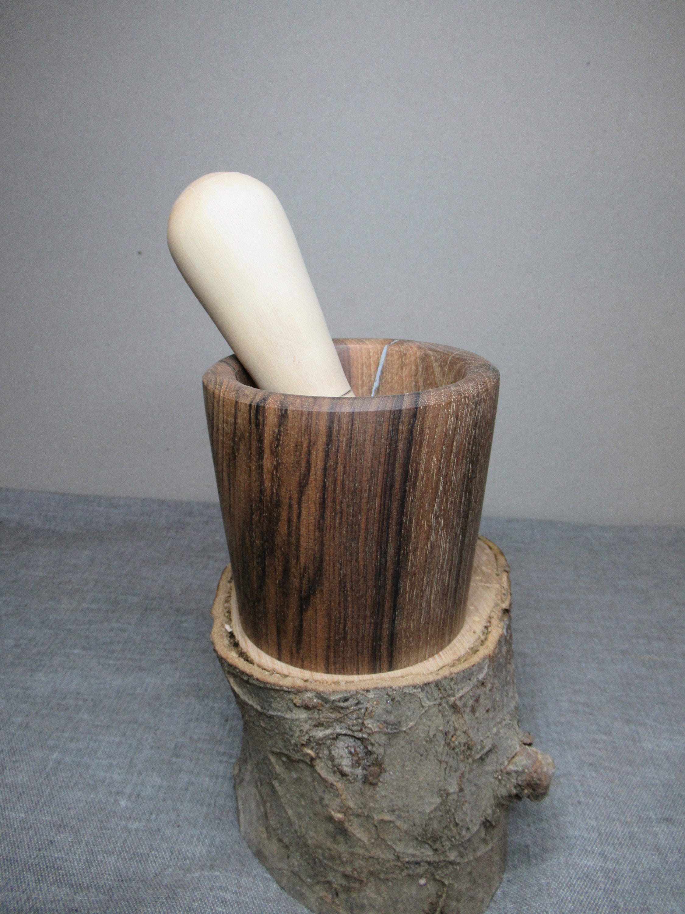 Mortier, Pilon en Bois de Noyer Noir et Blanc