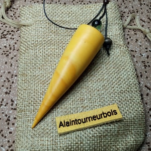 Boxwood. Drop pendulum, 20g, precise, for dowsing, divination, source, geobiology.