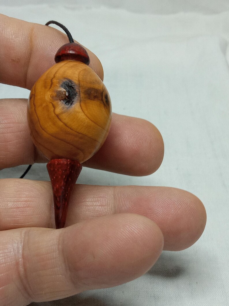 Ball Pendulum, 19g, in Juniper and Padouk Wood, Precise, for Dowsing