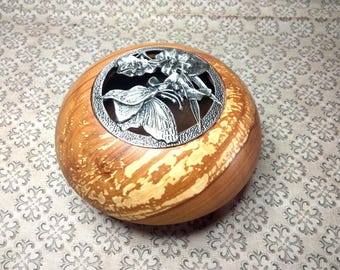 Potpourri pot, perfume diffuser, apple wood jewelry box.