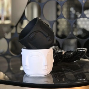 【激レア!】Dora Maar Vase in Black ハンドメイド彫刻 壺 激レア!】Dora Maar Vase in Black ハンドメイド彫刻 壺