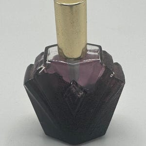 Vintage Elizabeth Taylor Passion Perfume – 0.5 oz Spray Bottle – Deep Purple Faceted Bottle – Display Collectible – USA Made