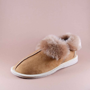 Leather slippers / Sheepskin slippers /  Leather Unisex slippers / Men&#39;s Women&#39;s slippers / Handmade organic slippers / Natural leather /
