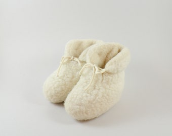 Baby shoes made from wool / Wool baby boots / Warm baby shoes / Toddler shoes / Baby shower gift / Soft sole baby shoes