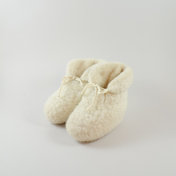 Chaussures de bébé en laine / Bottes de bébé en laine / Chaussures de bébé chaudes / Chaussures pour tout-petits / Cadeau de baby shower / Chaussures de bébé à semelle souple