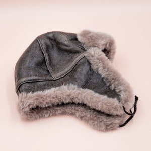 Mens winter hat / Womens winter hat / Warm leather hat / Unisex winter hat / Handmade sheepskin hat / Natural leather hat