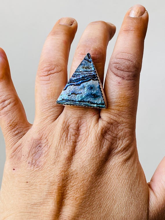 三角形のアワビ貝リング:ハンドメイド925スターリングシルバー 三角形のアワビ貝リング:ハンドメイド925スターリングシルバー