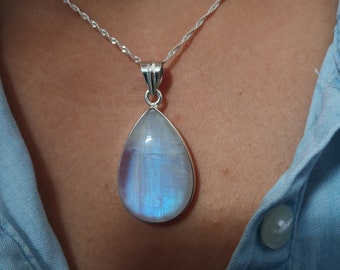 50 mm AP4353 Lovegem Nature Rainbow Moonstone Pendant 925 Sterling Silver 50 mm AP4353 Lovegem Nature Rainbow Moonstone Pendant 925 Sterling Silver