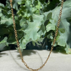 Art Deco gold chain, antique, Figaro, 15ct chain, 9ct bolt ring, 1920s
